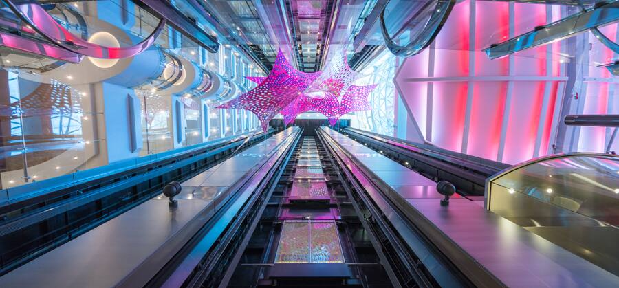 img_Cruising ahead_additional_01_900x419